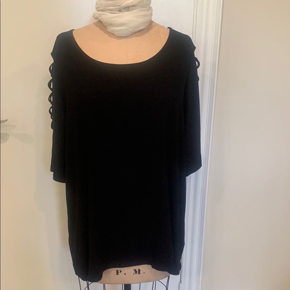 89th & Madison Elegant Black swing Top with Unique Sleeve Design